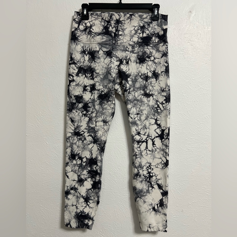 Lululemon Athletica Black and White Tie-Dye Leggings Size 10
